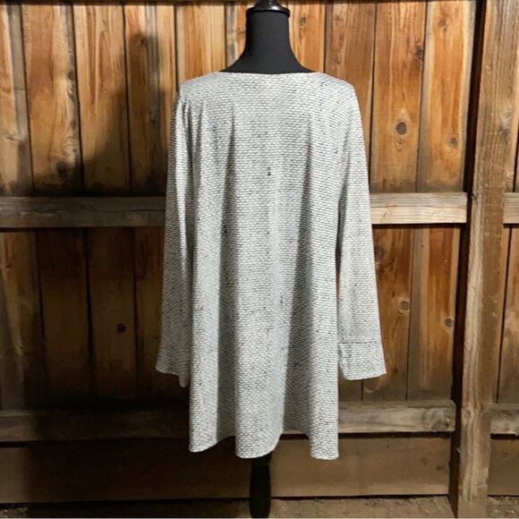 LulaRoe woman top geometric slinky black gray cream 2XL FIRM on PRICE - Picture 6 of 6